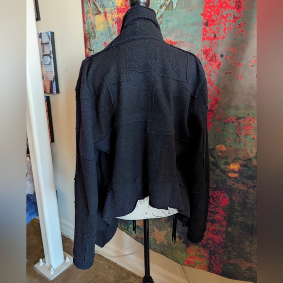 Icelandic Design (Aftur) 100% Cashmere Sweater (Black, M). - Picture 2 of 12